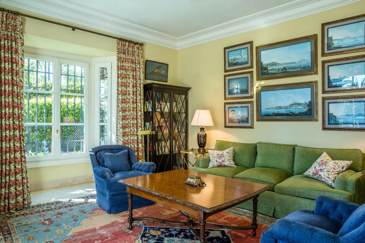 6f49eac0-7bbf-4f21-926f-d8935888e3d6