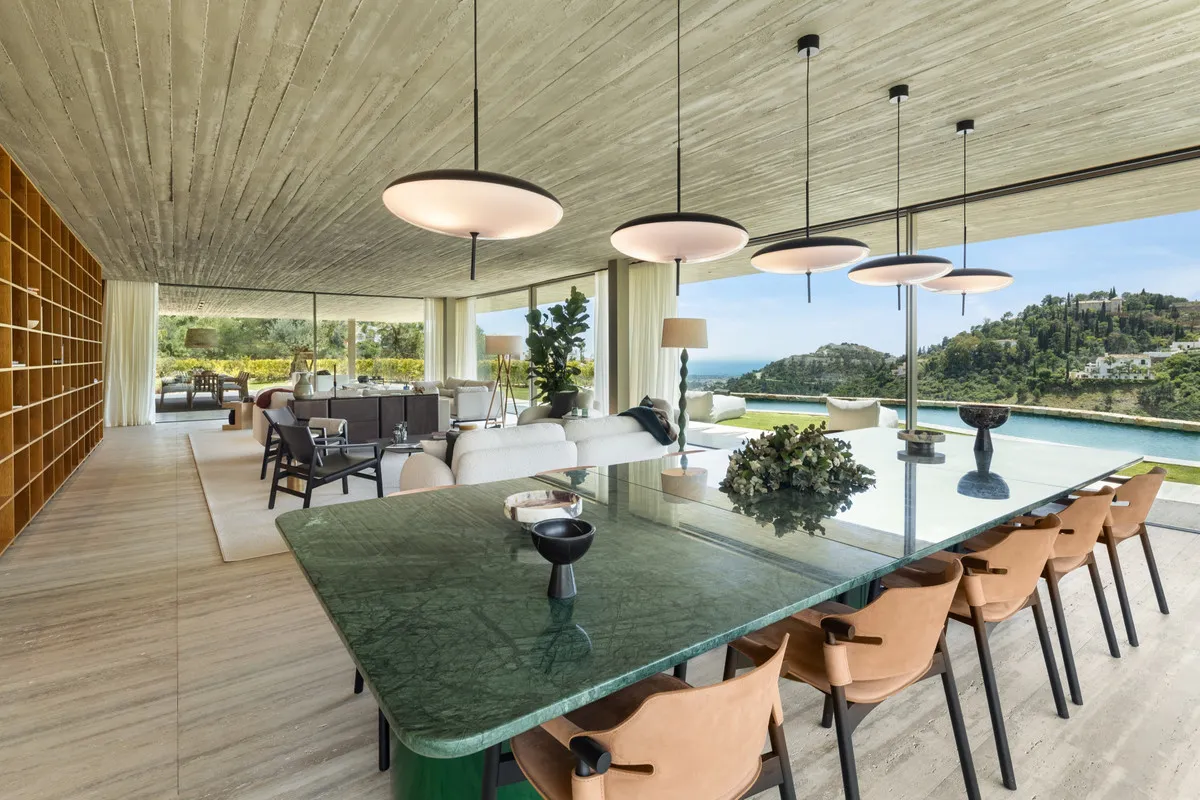 37a93b00-82f7-45a2-9aca-191dee23bd8f