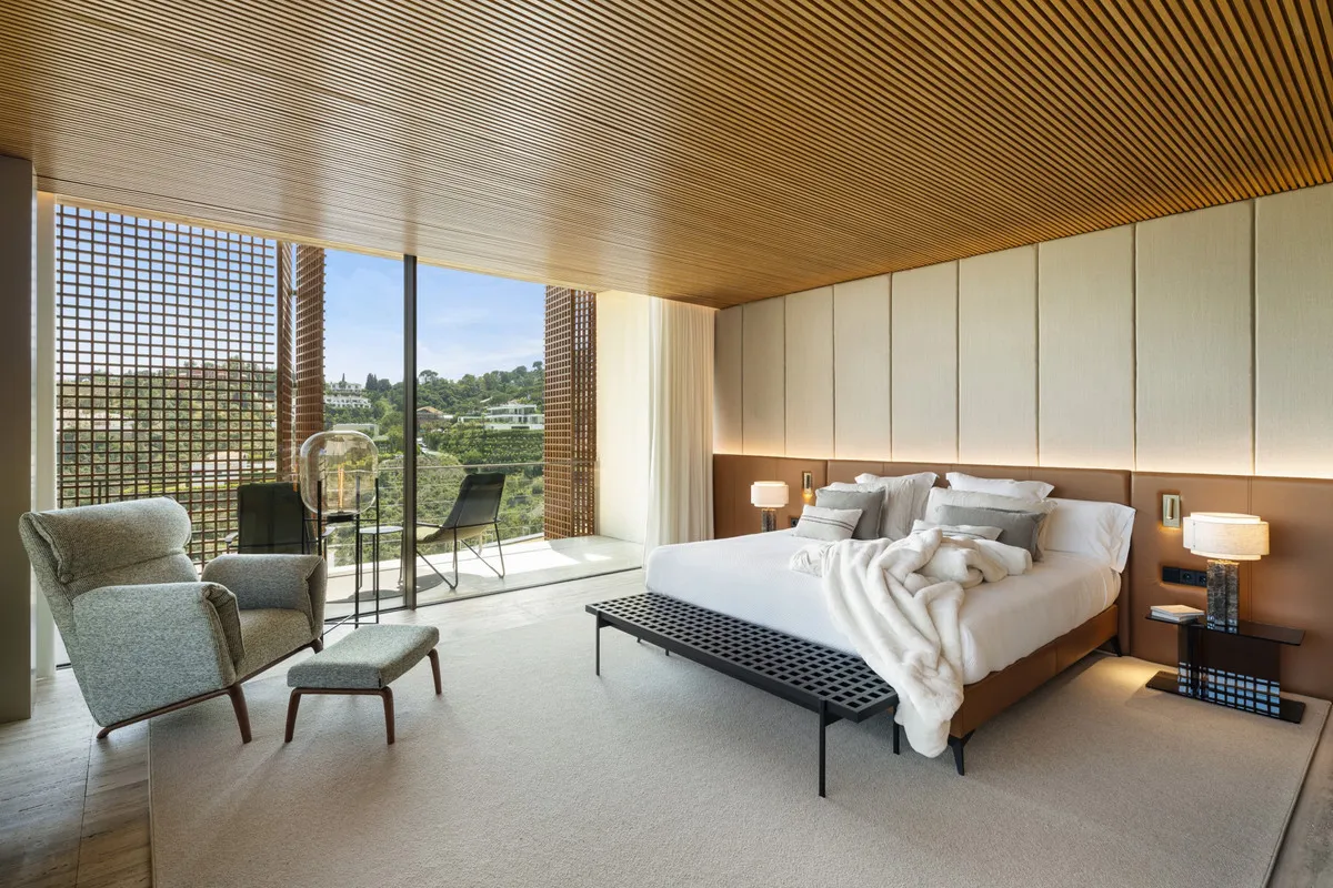 8b79cd44-2d51-4714-a544-684e30fd38a4