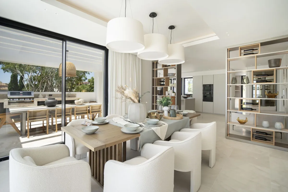 1ee63dc4-51cd-4975-a95e-ce8710b0cafe