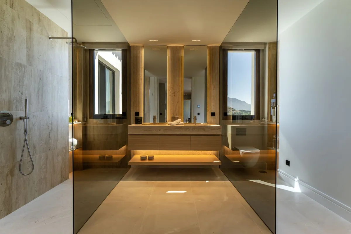 bee38b30-d00f-4236-8029-3c3c117f847d