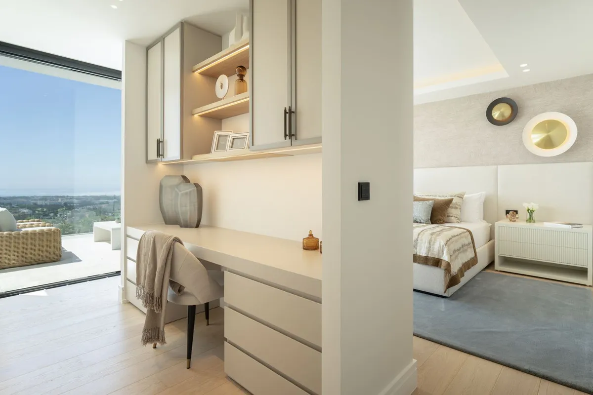 ec65cef3-1b30-4853-8919-cb0b9550391b