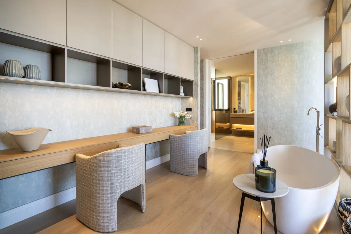 f25441e2-3b45-4c33-8d46-d02e31e457d7