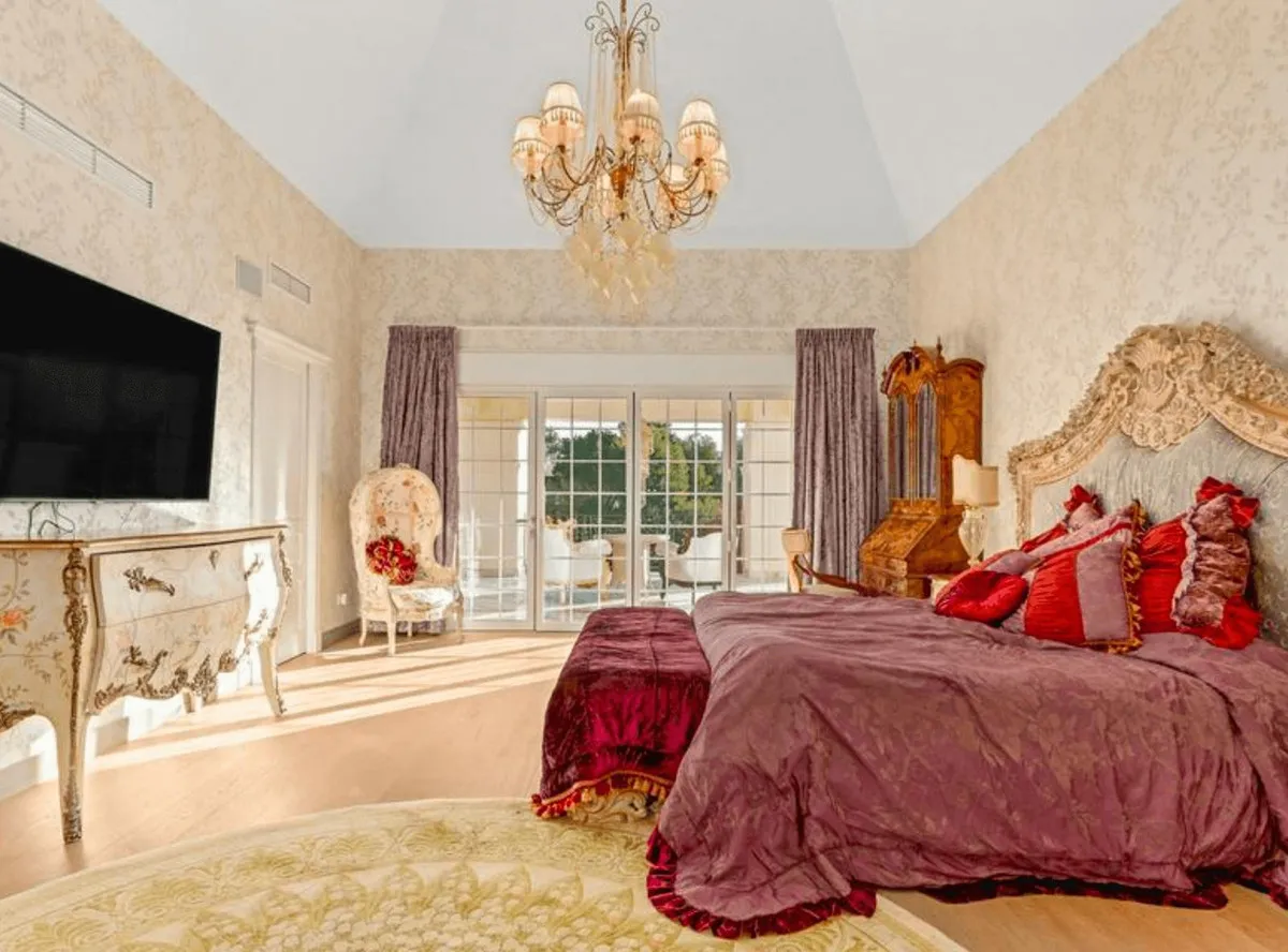 06131ee6-b6fc-4774-bc1c-47fa7ac7f398