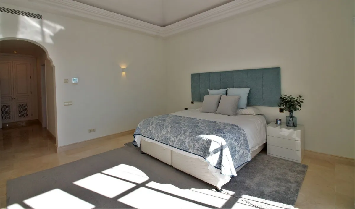 9d590307-54d8-418a-a85e-60d9d8d8a374