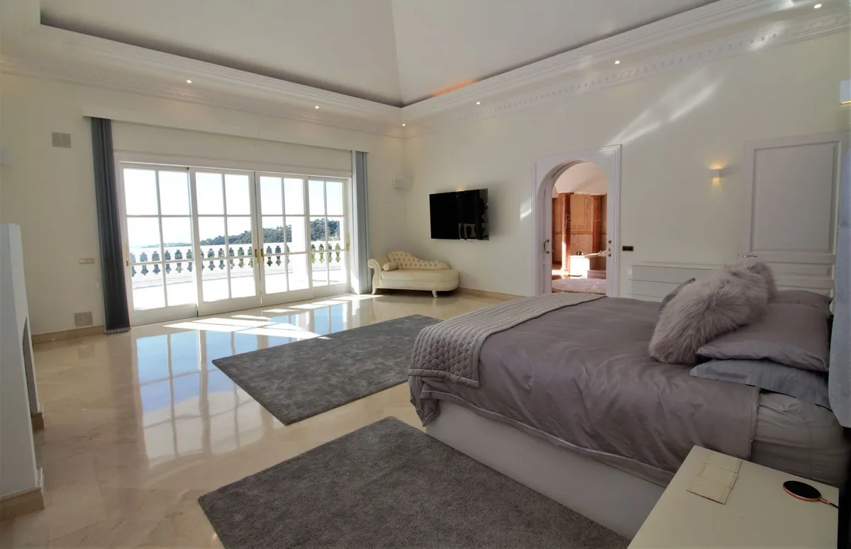 ed54461c-097e-4fd2-87f9-1ebb4ca1ec2f