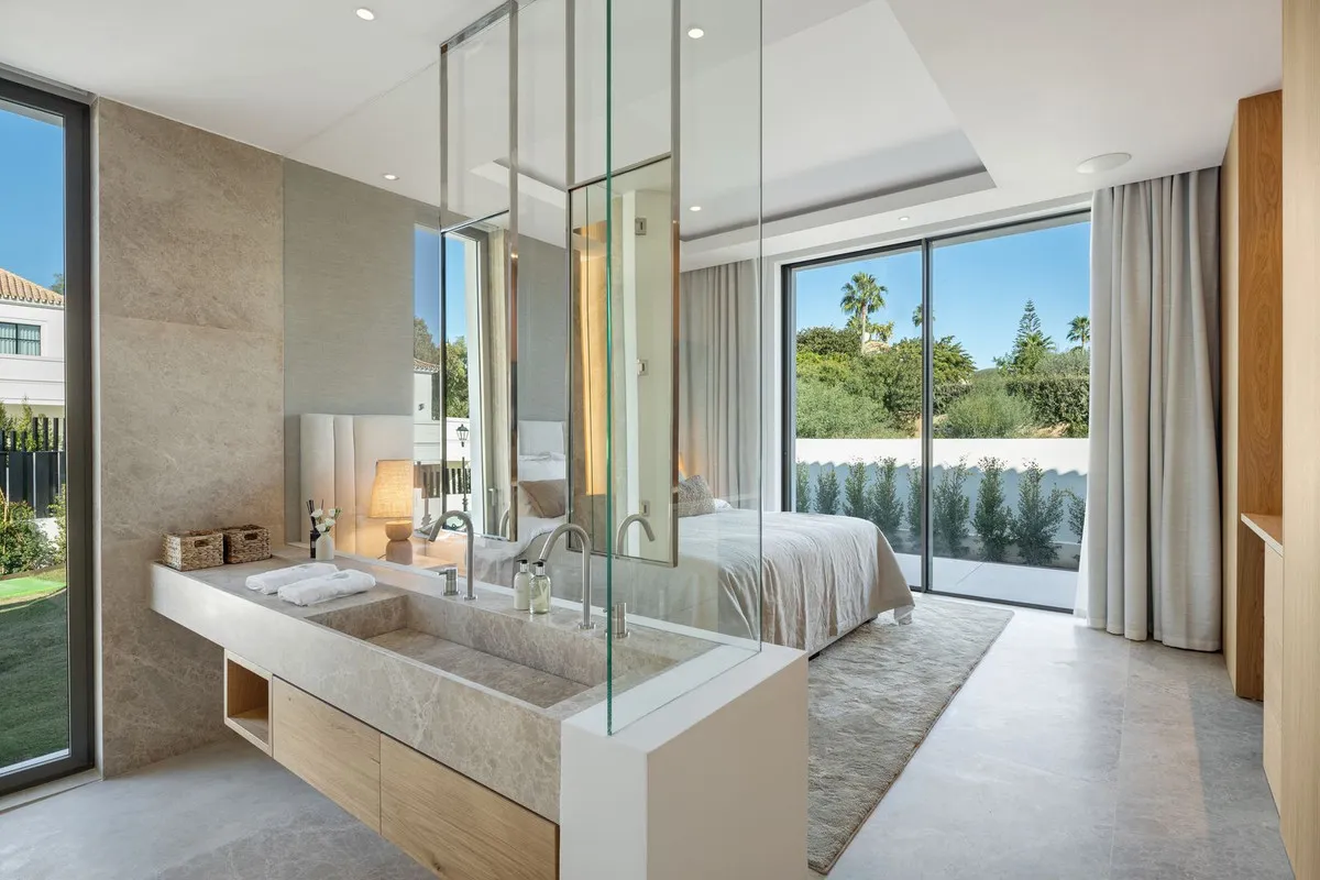 5be4f0f4-d8b8-40e7-9c3e-cd8f66611794