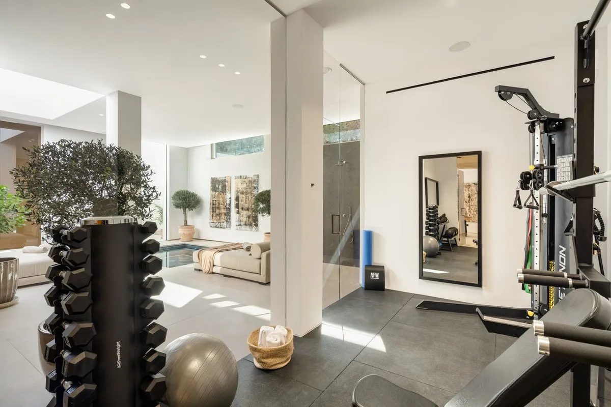 7eb83c11-136e-4c7e-aa89-35846e7a8e06