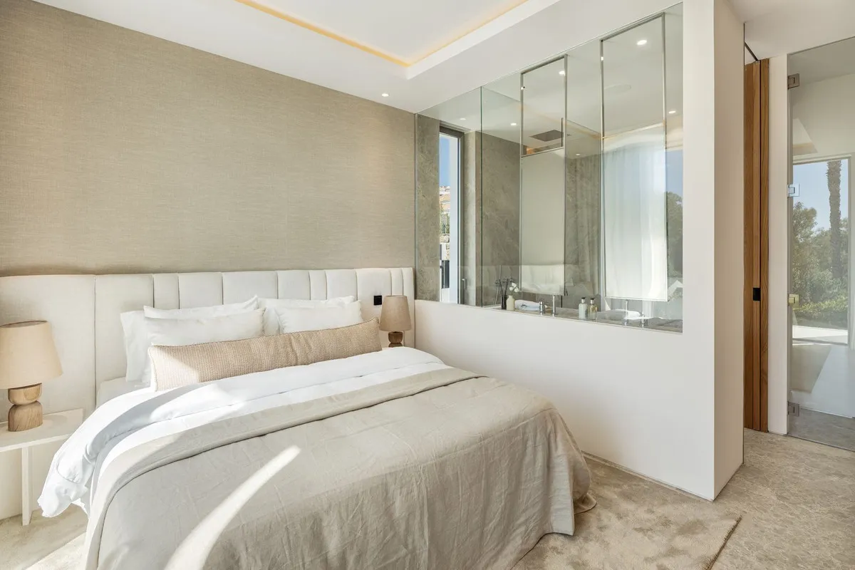 bfa24a4d-6641-4300-a0cf-806c3f260b28