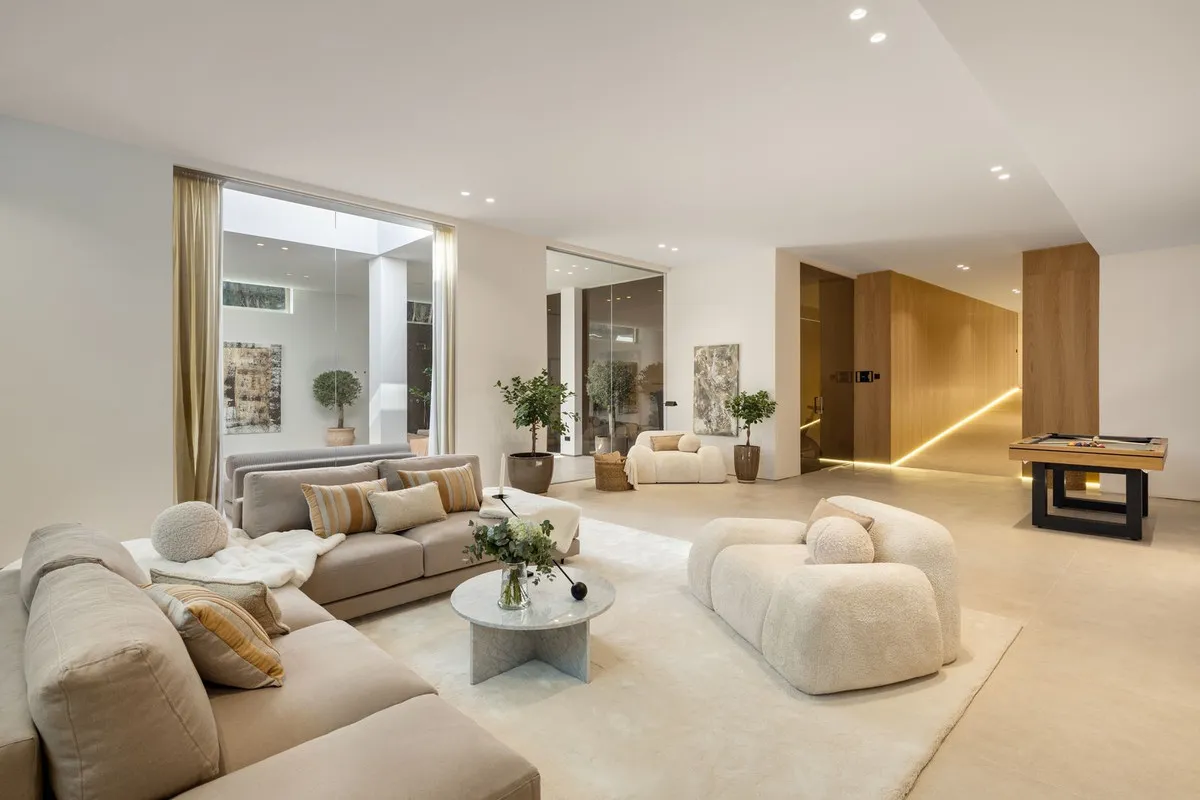 c11bd60f-58c5-4181-a5d6-cbb073bddea0