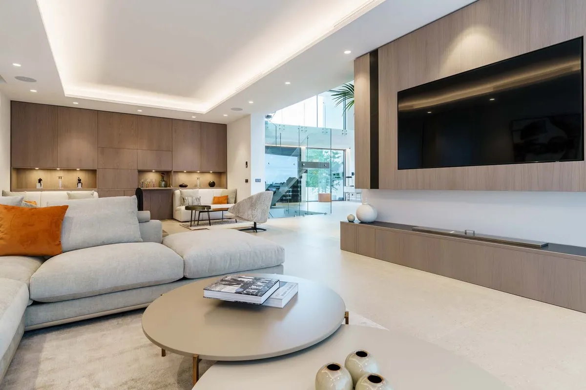 158c3035-04ad-4d87-8435-aa370beb0820