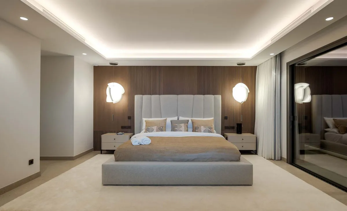 24a54000-7d3f-40c9-bfd7-b9cbbbc4a46c