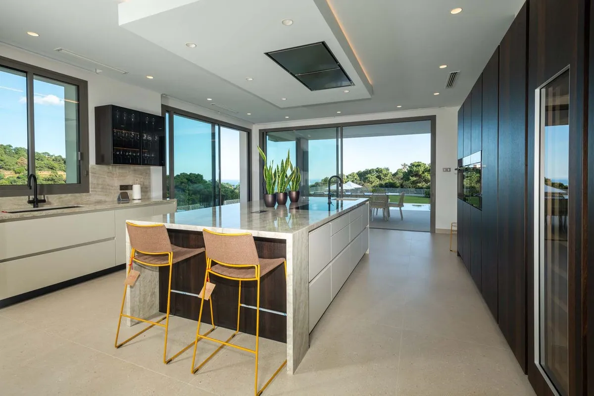 90ad766e-fbca-467d-843a-696f5e22d1b6