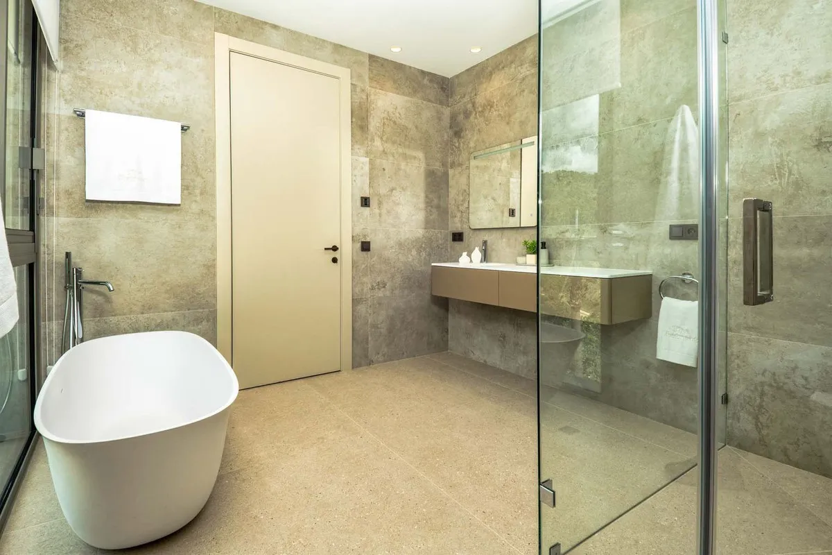 d25aebd8-d193-4f4c-b383-ca9d13c3575a