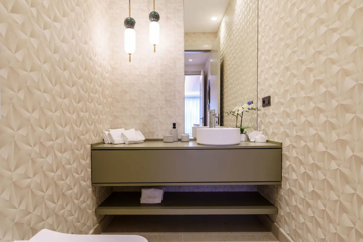 e5152049-0c8f-4858-a583-0cd3727e4db0