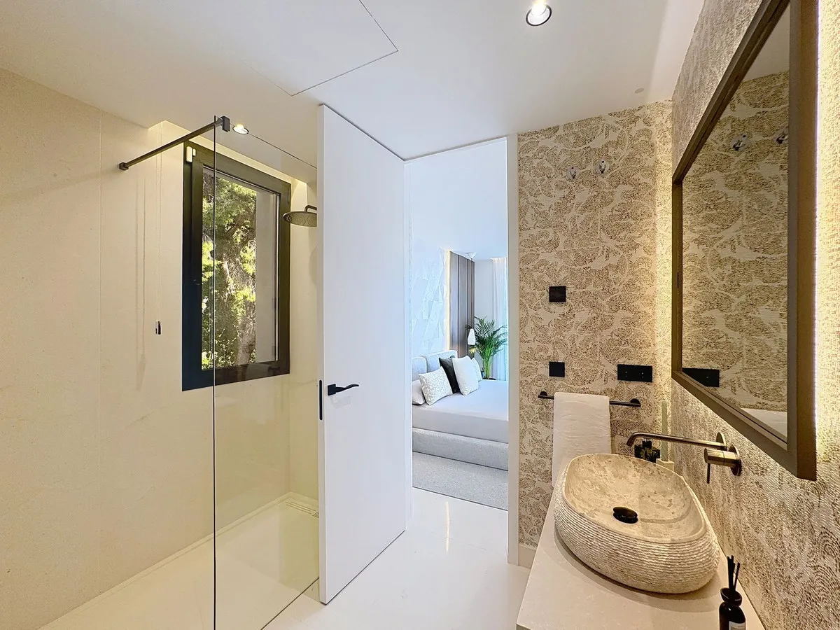 280c0c49-bba2-4cb1-a8d1-3f5336a8d532