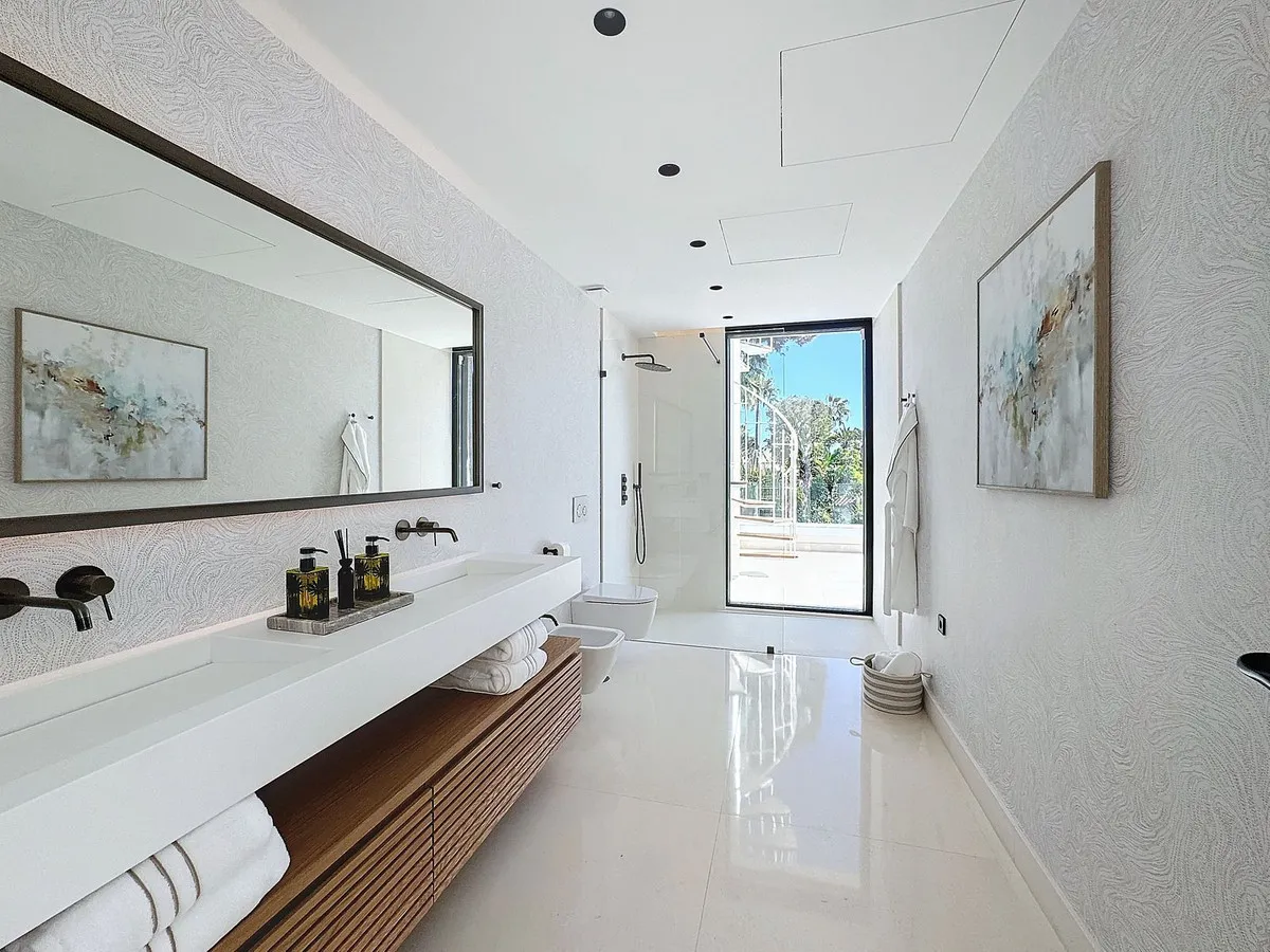 4dfe3924-84a5-4aaf-b6e3-0c63840f987d