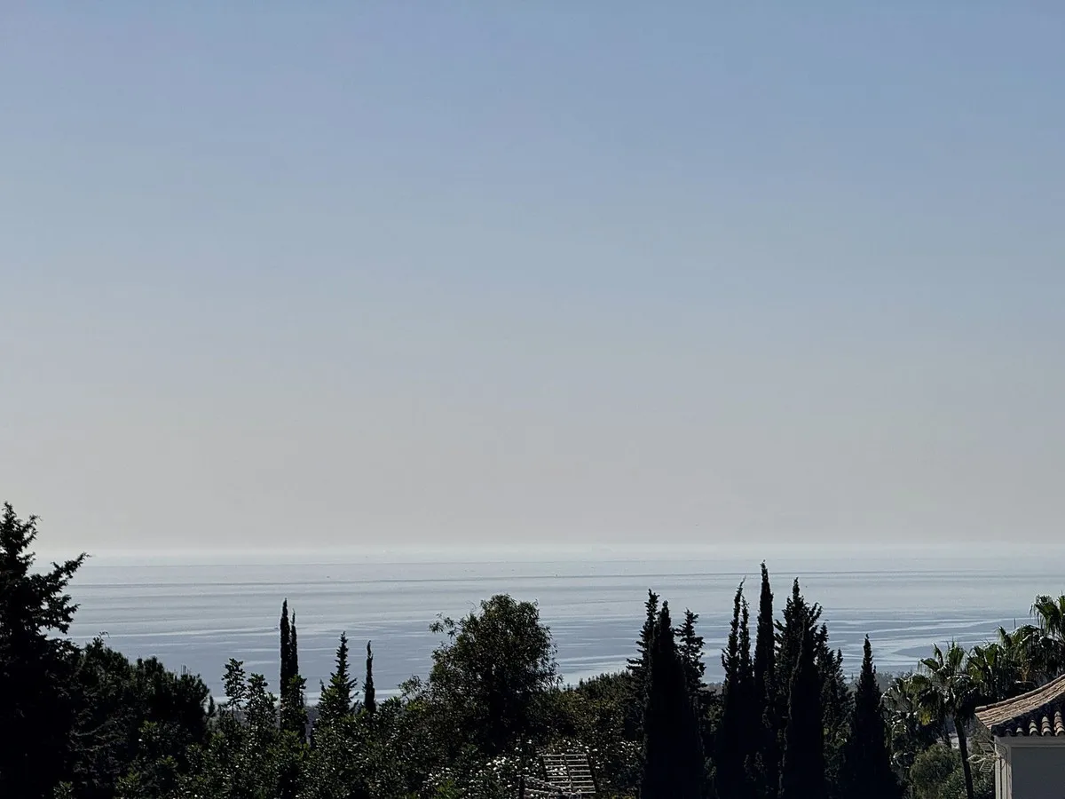 5eab1b0c-d10c-4cf0-9ca5-89609f0e6af3