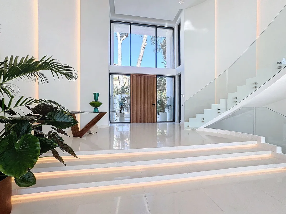 78f7d5d9-51d5-4555-8071-aba7d308a2f9