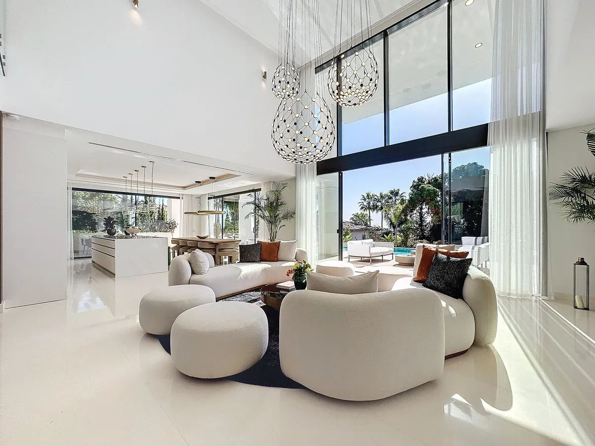 9bf8a129-4155-4b3f-a4cd-f5a52bcdc595