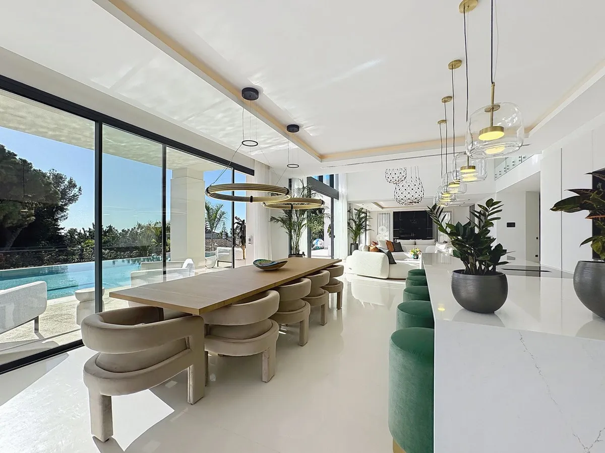 b1fb2716-7eef-443a-82c0-e3c5e436a3c9