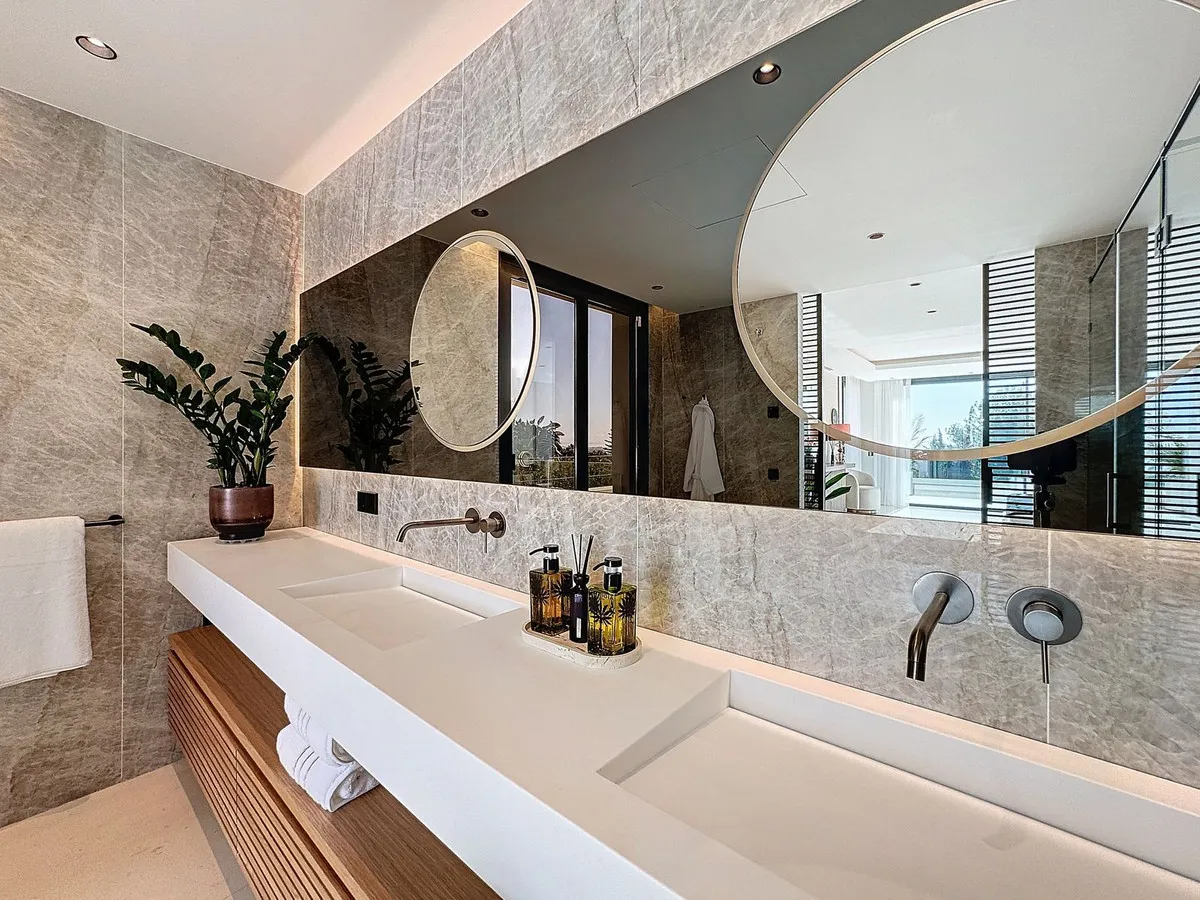 bfd27a9c-8be2-4d5d-a265-a87c2fb10e57