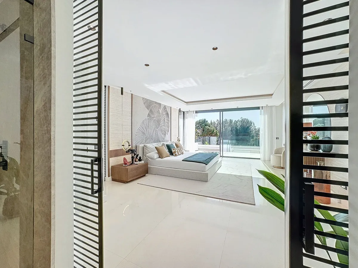 c2b3a34f-3f23-4bf6-a42f-96be2e839a62