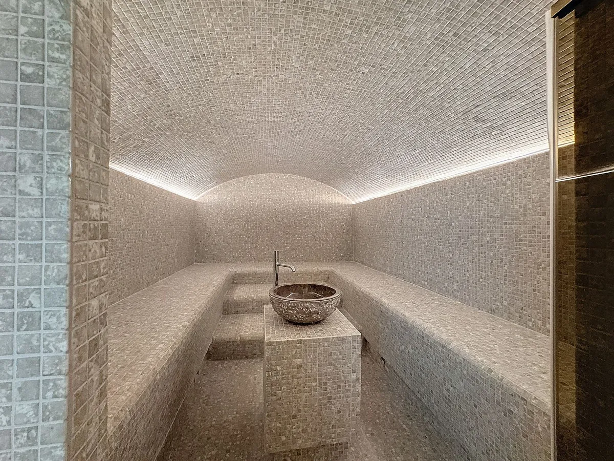 c8ead469-be7a-4803-b413-8782b05baae5