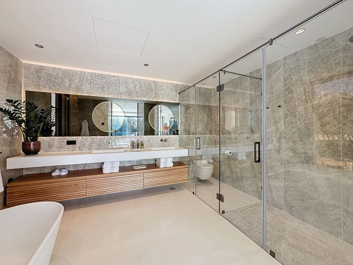 c8fabe61-1a76-48ad-935a-85243a8d5cef