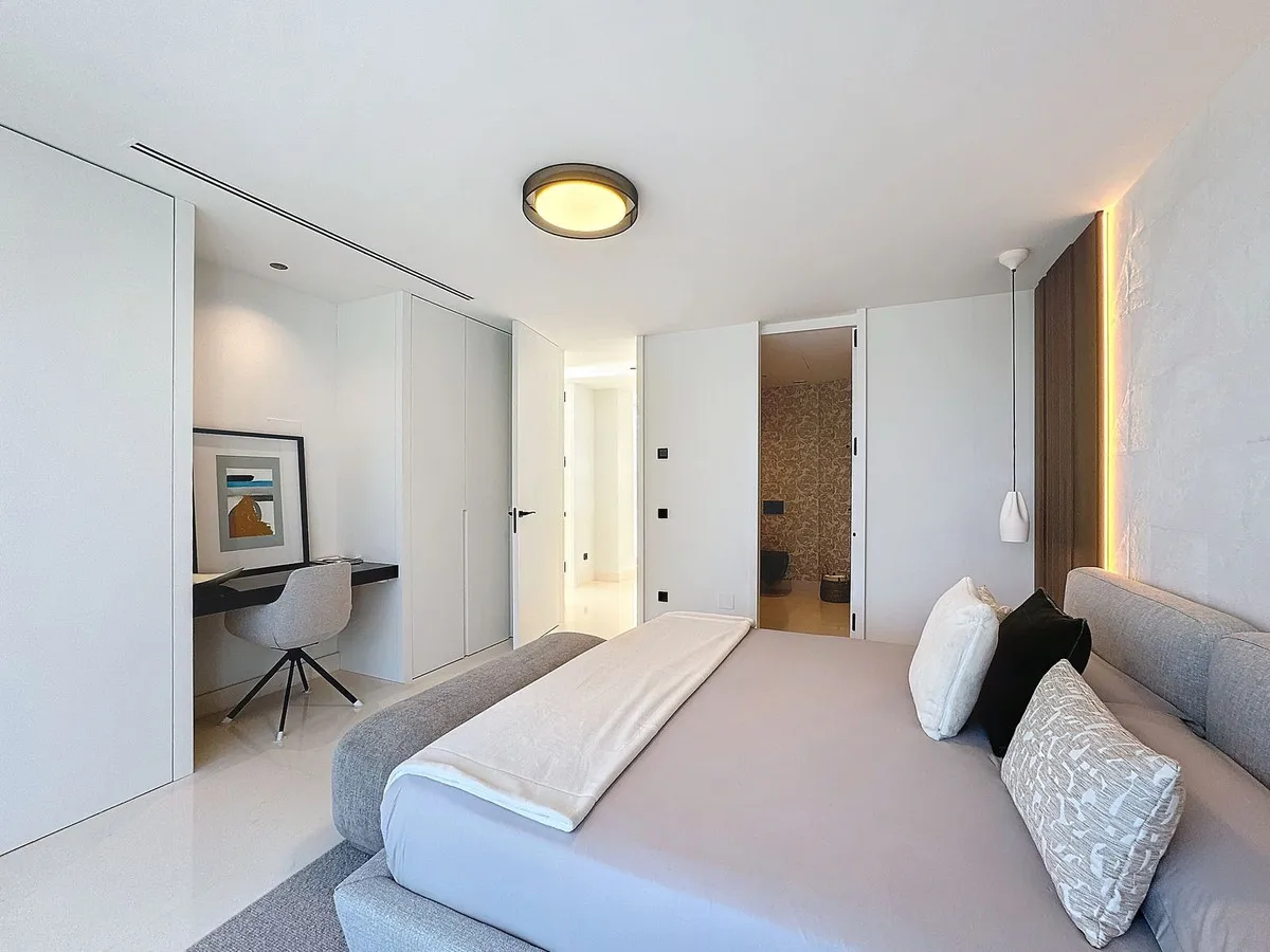 e8bc6c50-d36e-42ac-912b-241fbba4ef0e