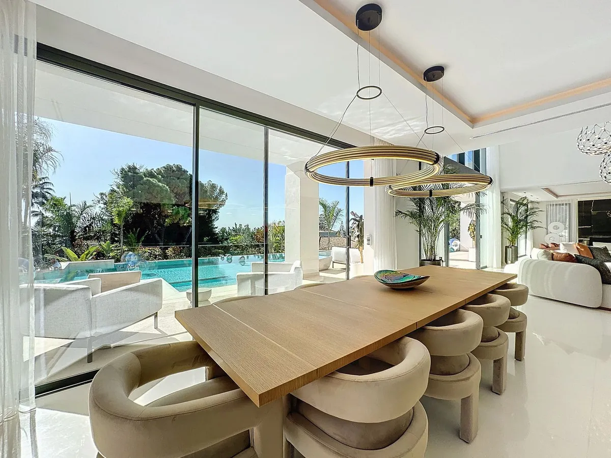 fb56d1c5-aa6e-434d-8b4a-c978e30087de