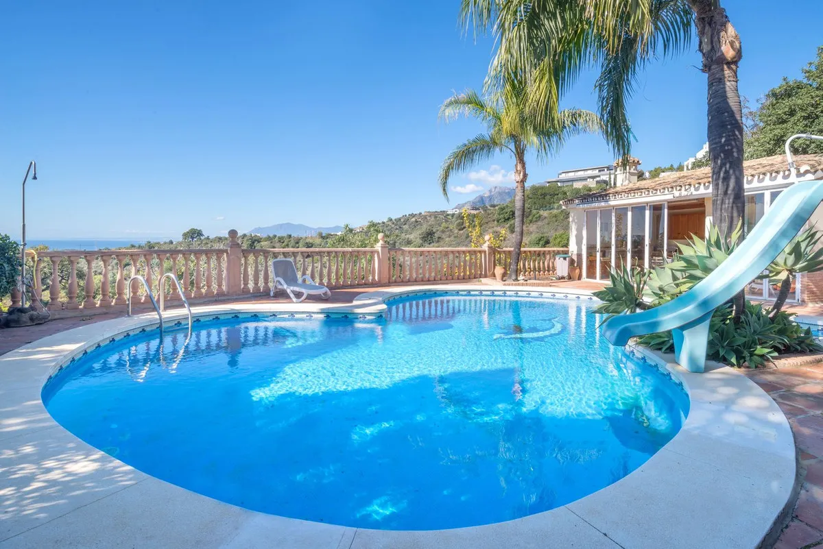 f05434b0-42f7-43ed-8192-cbf98fa7b8c4