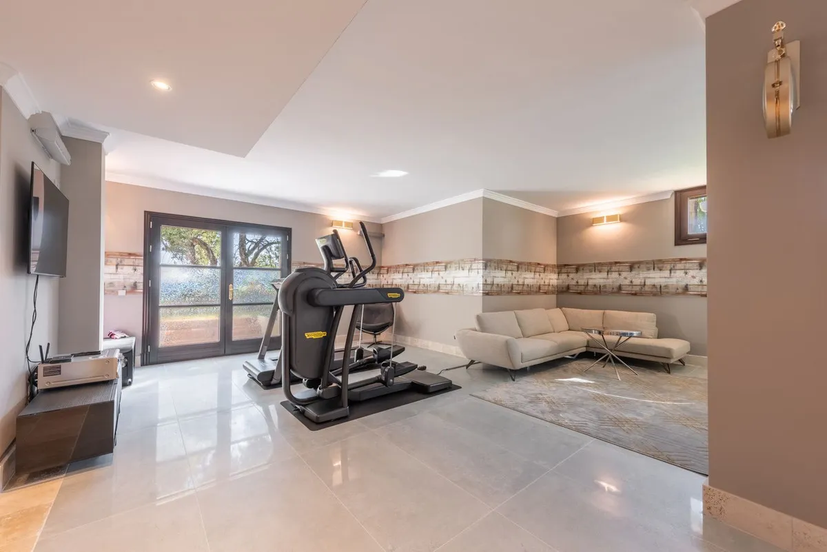 6bf3ef04-4d3e-46b9-b0e0-5466f01b5784