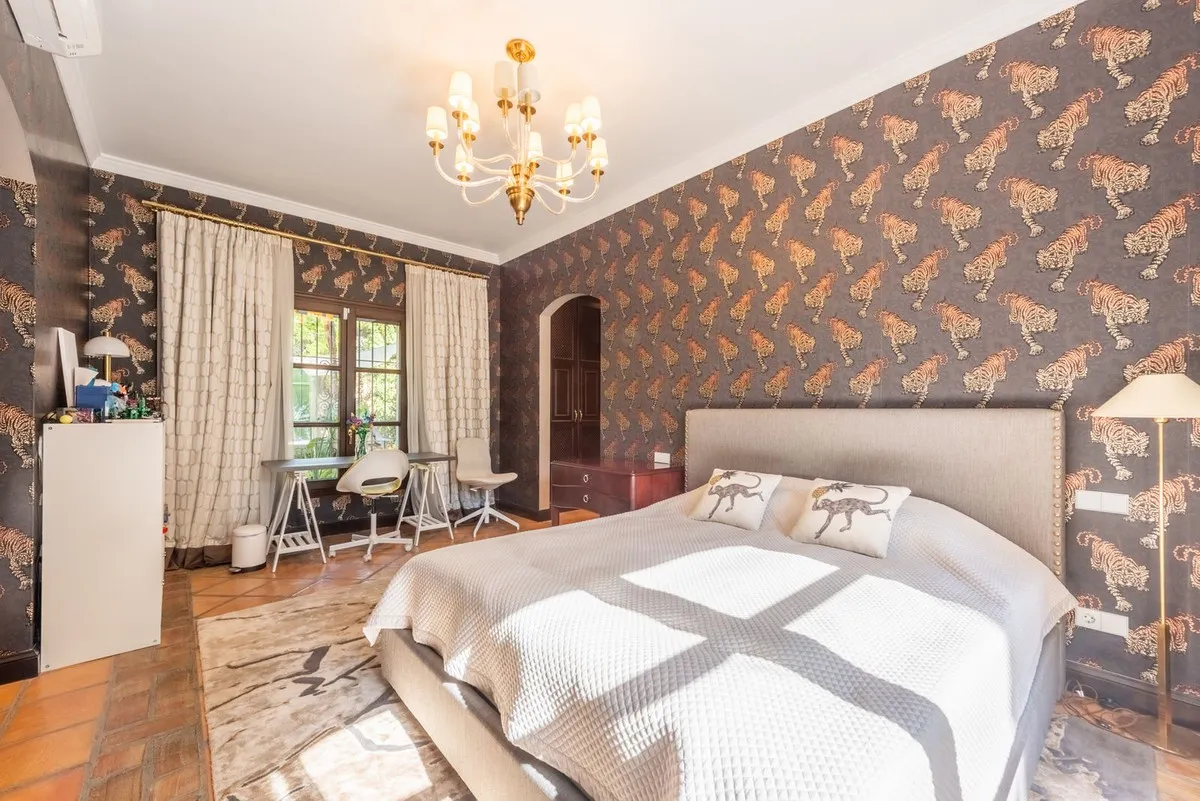 a8411782-5249-49a5-aab9-4f7454a697e1