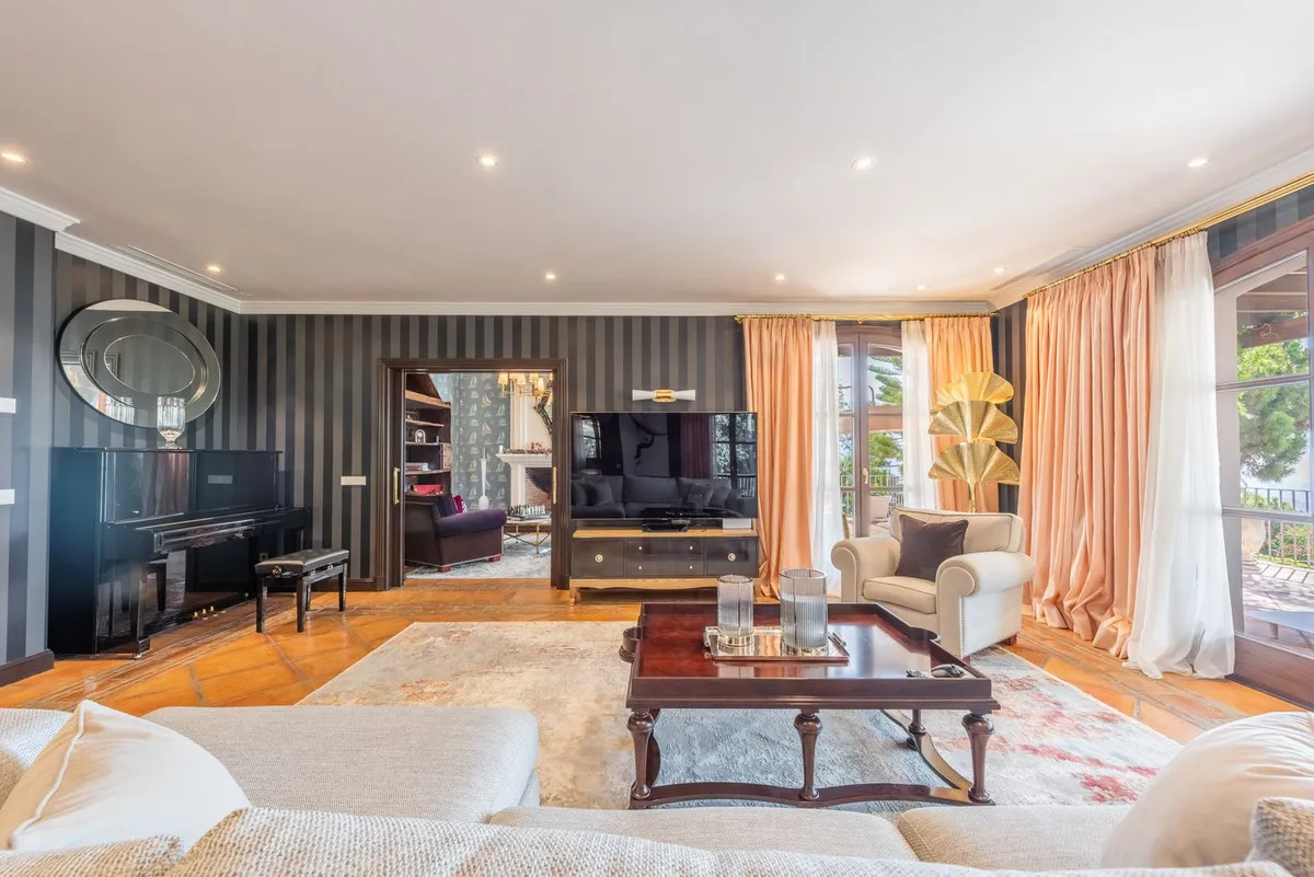 c2a7e2e7-a1a7-4f4b-a58b-22ae417c7ddb