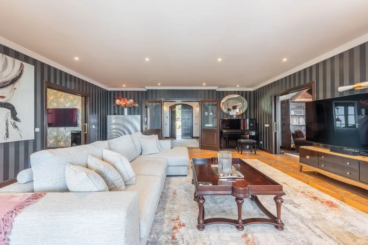 cc2eaaa8-d386-4d5e-abd1-3b4f72ec24a8