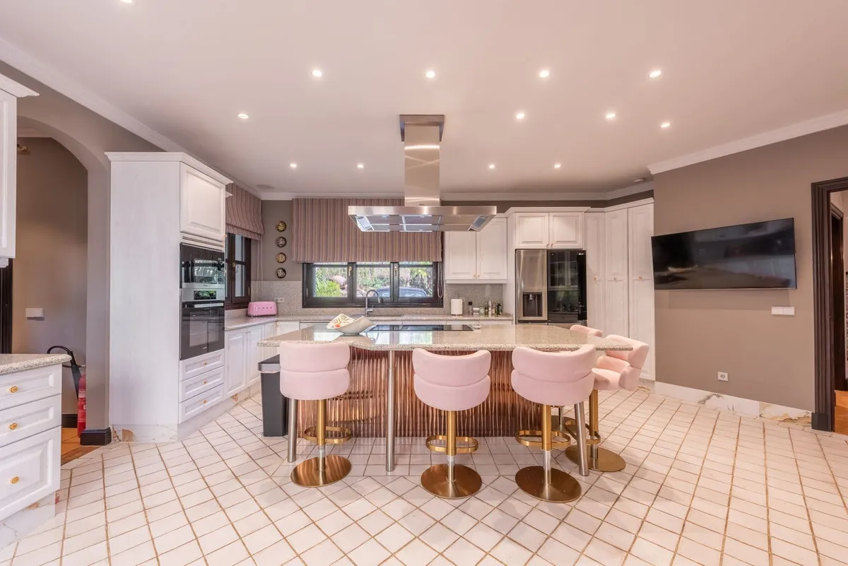 d00ef612-5a61-462f-9801-ca0d65187472