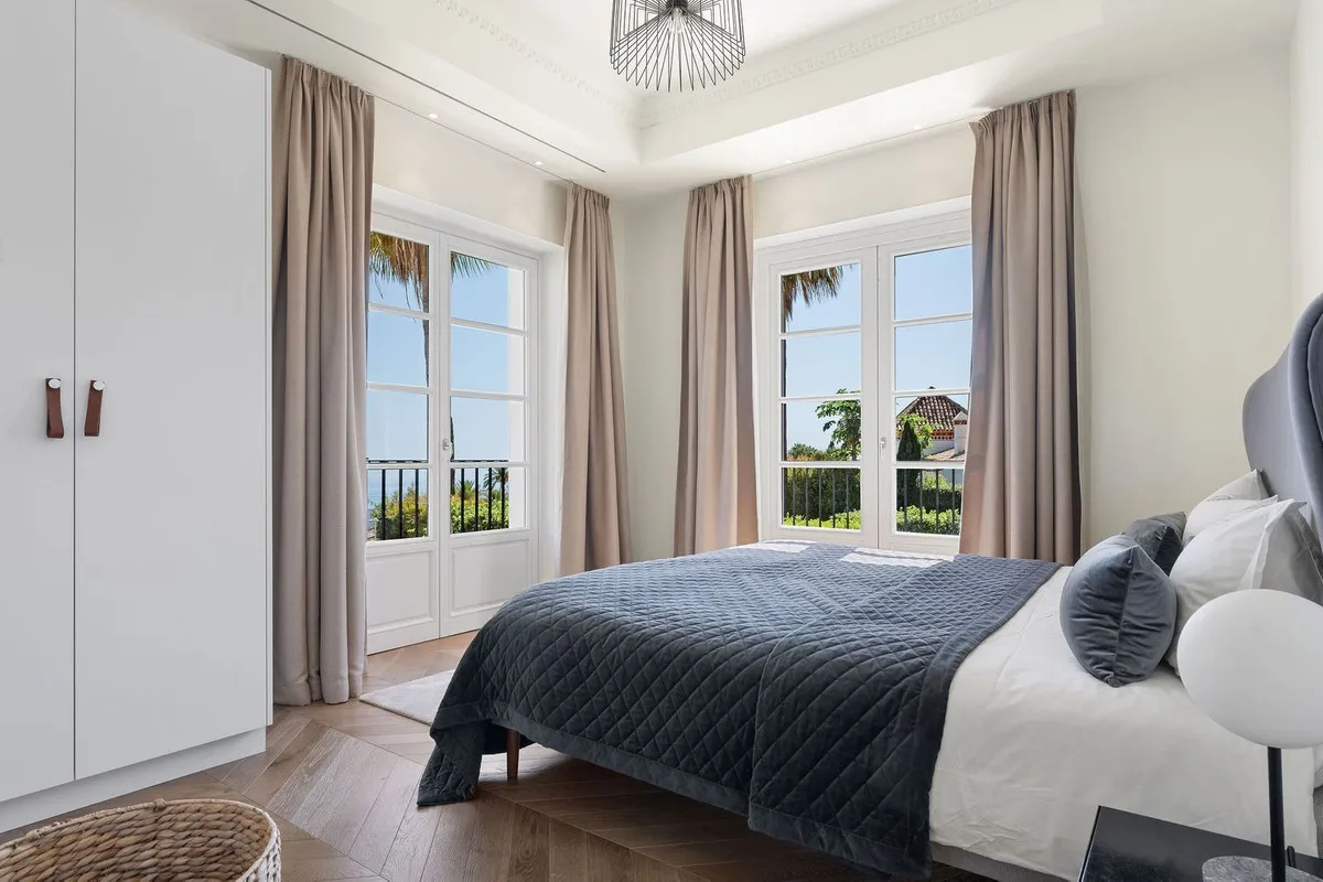 15cb02b4-c48e-4f76-bb83-dff1185c5c4d