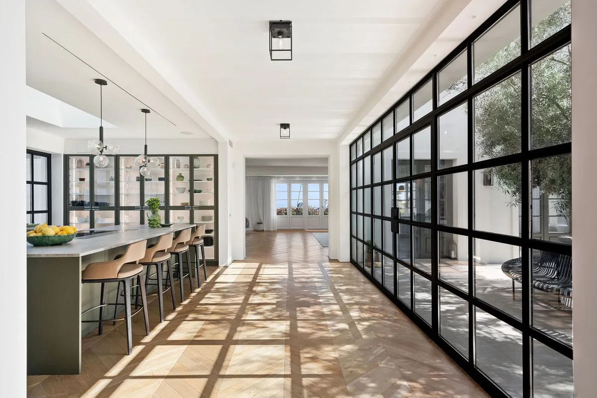 42cb2ad8-d11f-4c03-8ef9-c2aec24df5ca