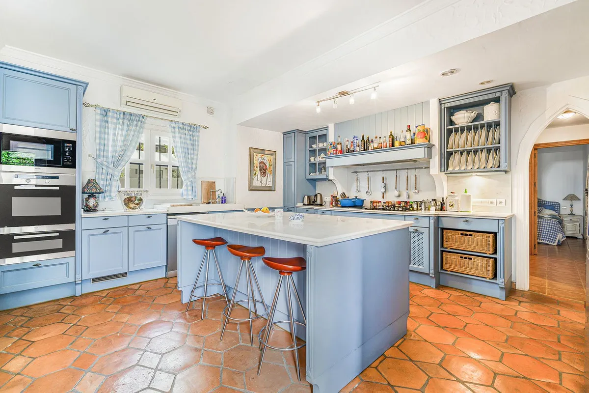 1a13541d-ee65-42e3-84ad-6f32608d8ccb