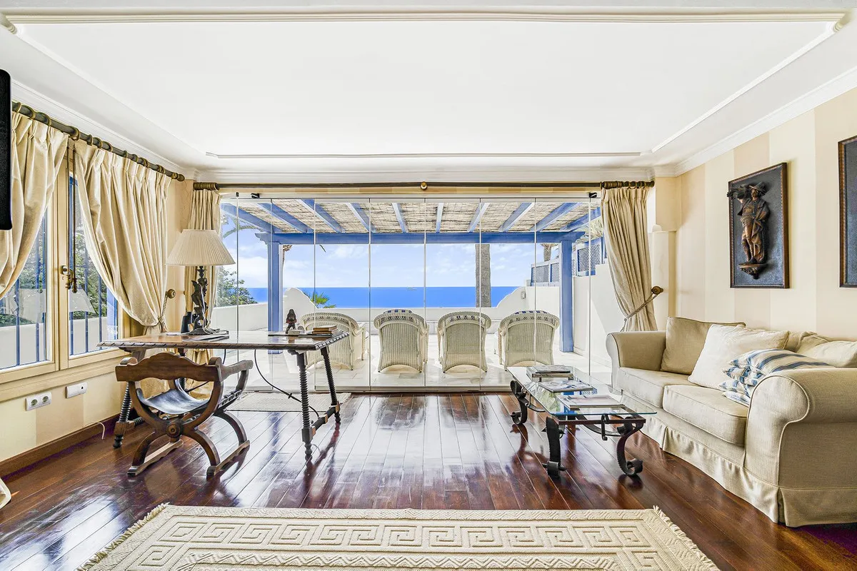 848cb635-b8c2-44ff-a5c4-c675cfcb8500