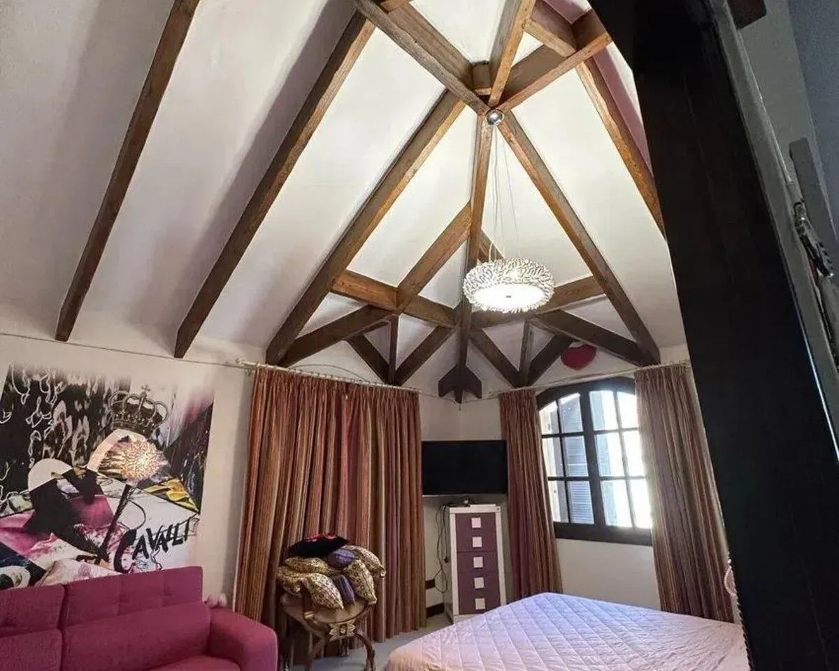 360fdc46-ac46-403a-a5f9-2f72df15ed96