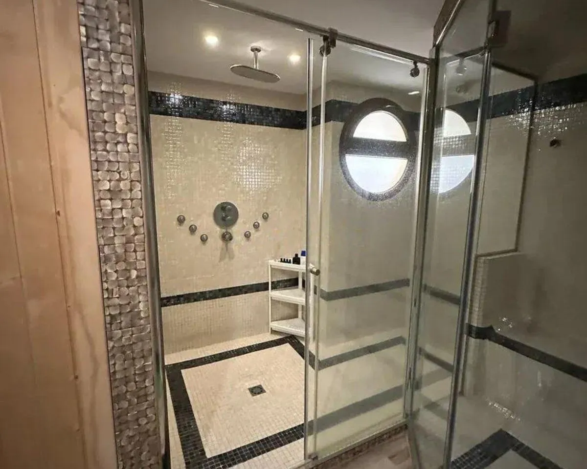 b1cb9ffa-f3c9-453d-9a6c-e0d8af7a6499