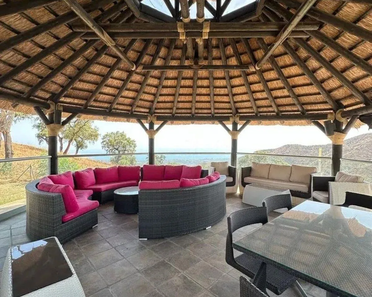 f8c9e26f-9516-44a1-adb6-55a2d1973b50