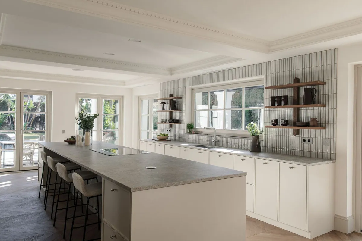 b1064d40-c701-452b-a925-c0cfb44a1110