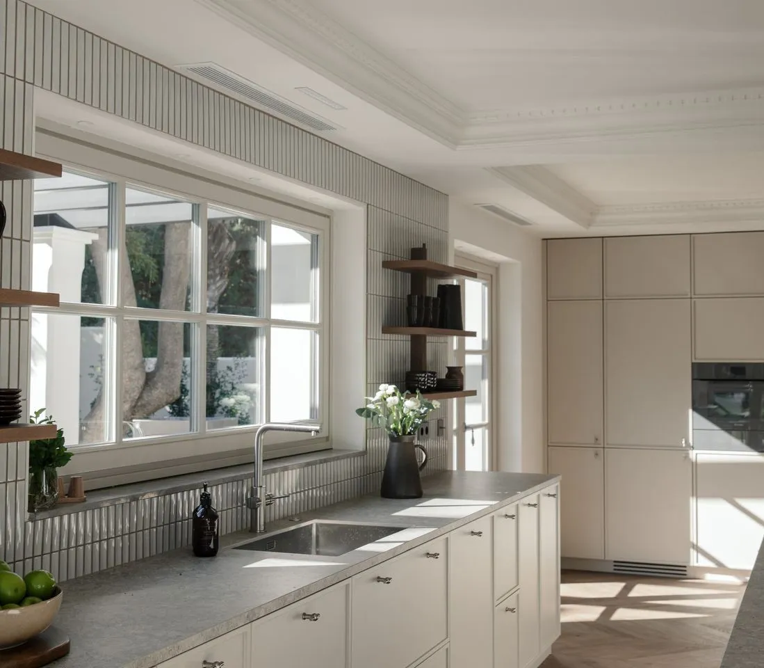 b1589bf5-b697-4ad0-ad64-9637e17e5d3b