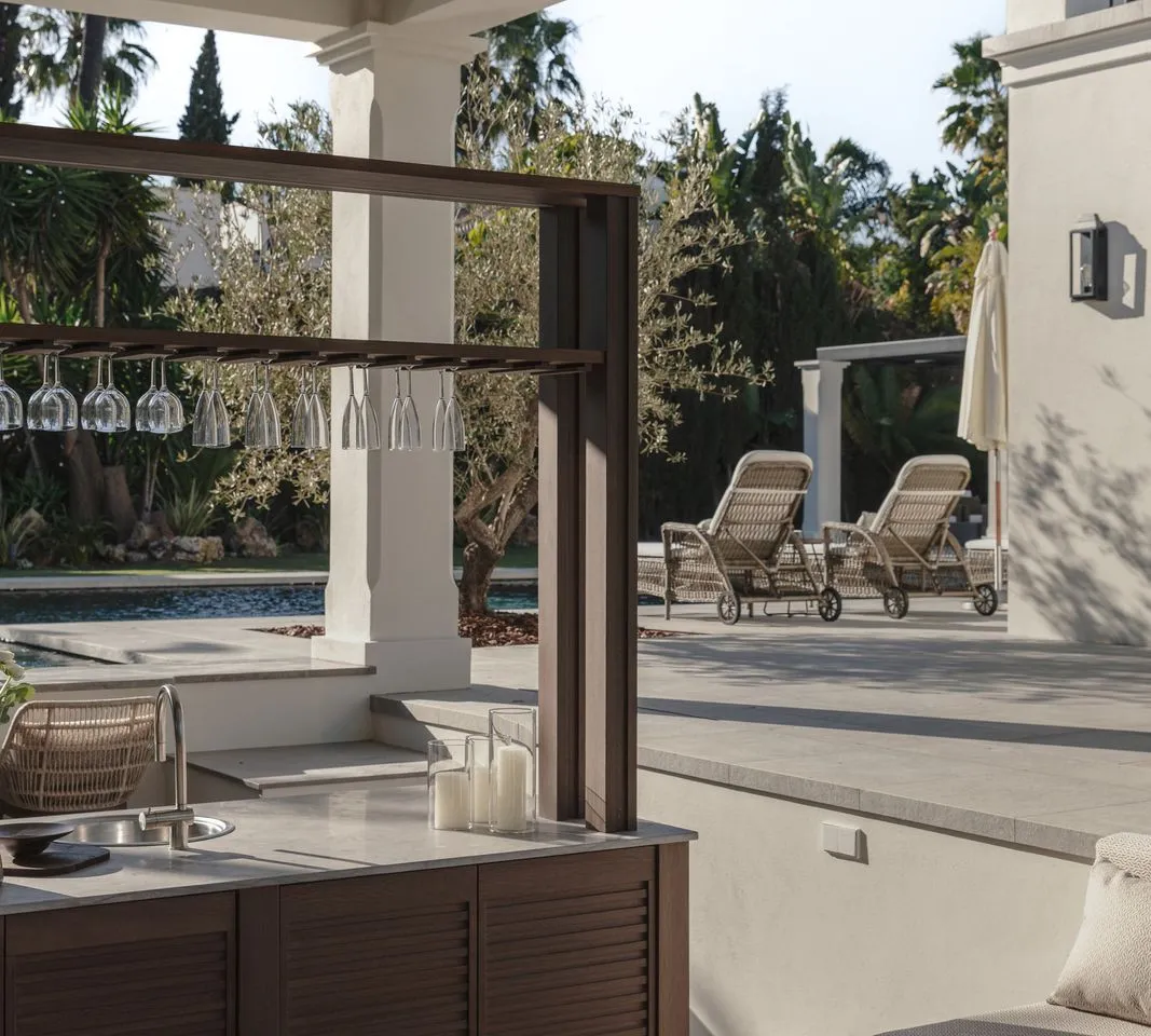 fbfe64b6-7d20-485e-9d63-13d17d4f5291