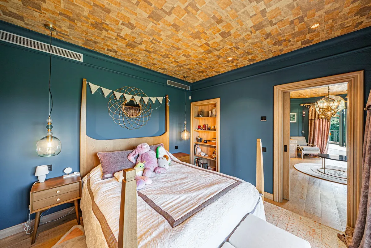 e851eec3-5202-4da2-b59a-f2542f21ee63