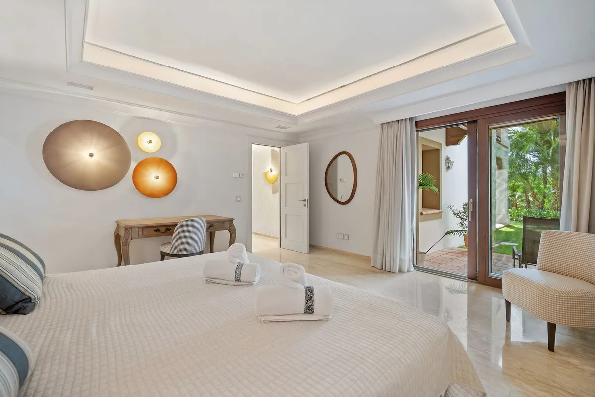 f2cbe626-fa6b-44f9-b6e0-3c69faa8bfc1