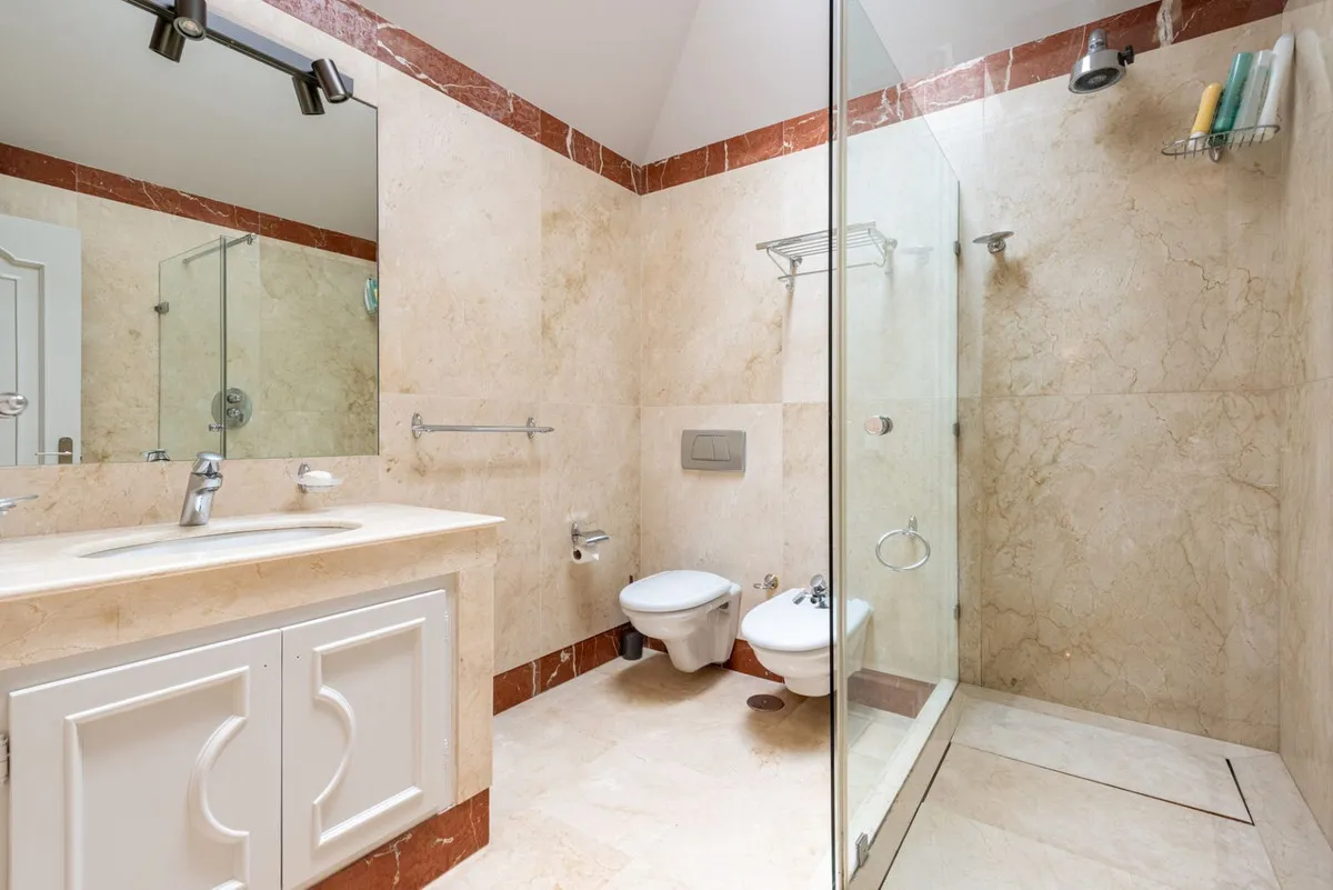 3556e500-150c-47d4-a572-5bf97726ae89